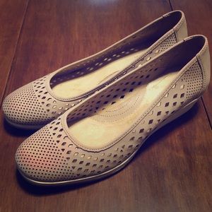 Naturalizer Brelynn Women’s 10.5 Wedges